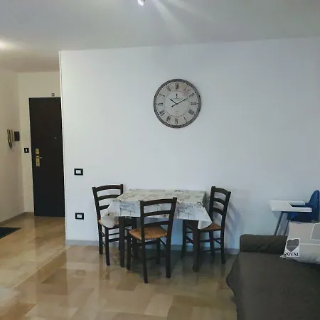 Casa Della Nonna Per Voi Parcheggio Gratuito Condizionatore Portatile Cir 0052 *