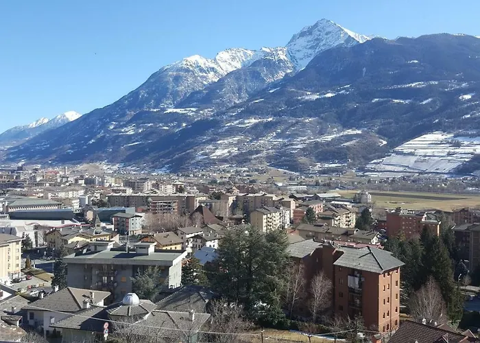Apartment Casa Della Nonna: Cozy With Free Parking And Self Check-in Aosta